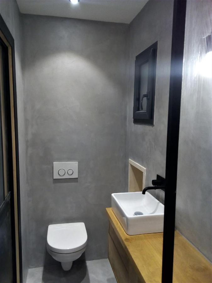 Le Petit Studio - 15 M2 - Centre Ville - Sorgue A 50 M LʼIsle-sur-la-Sorgue المظهر الخارجي الصورة